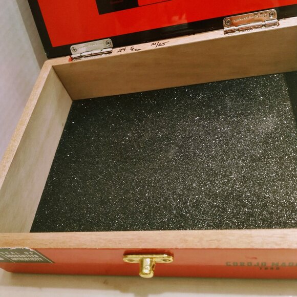 Original Suenos de Saundra Upcycled Extremely Rare Camacho Cigar Box, Purse - Picture 7 of 11